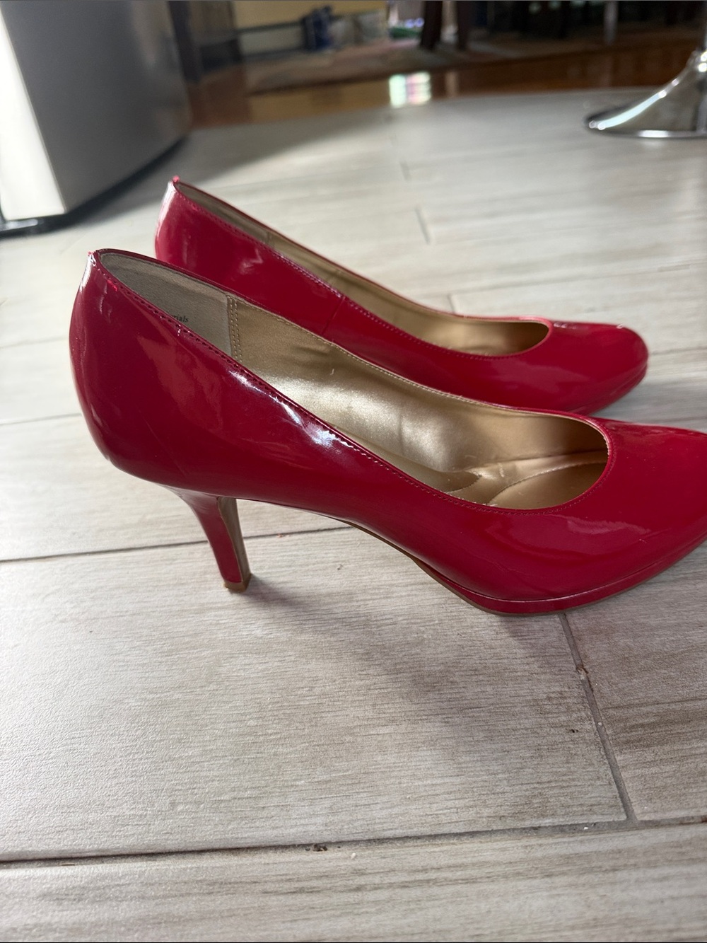 Red heels - Picture 4 of 7